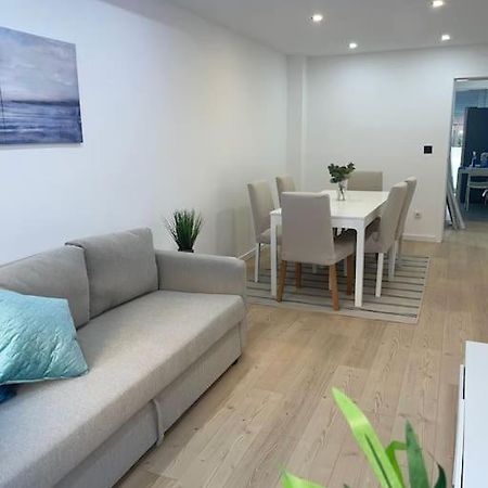 Lovely 2 Bedroom Apartment In South Lisbon Barreiro  Exteriör bild